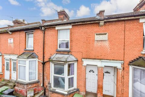 4 bedroom terraced house for sale, Sheals Crescent, Maidstone, Kent