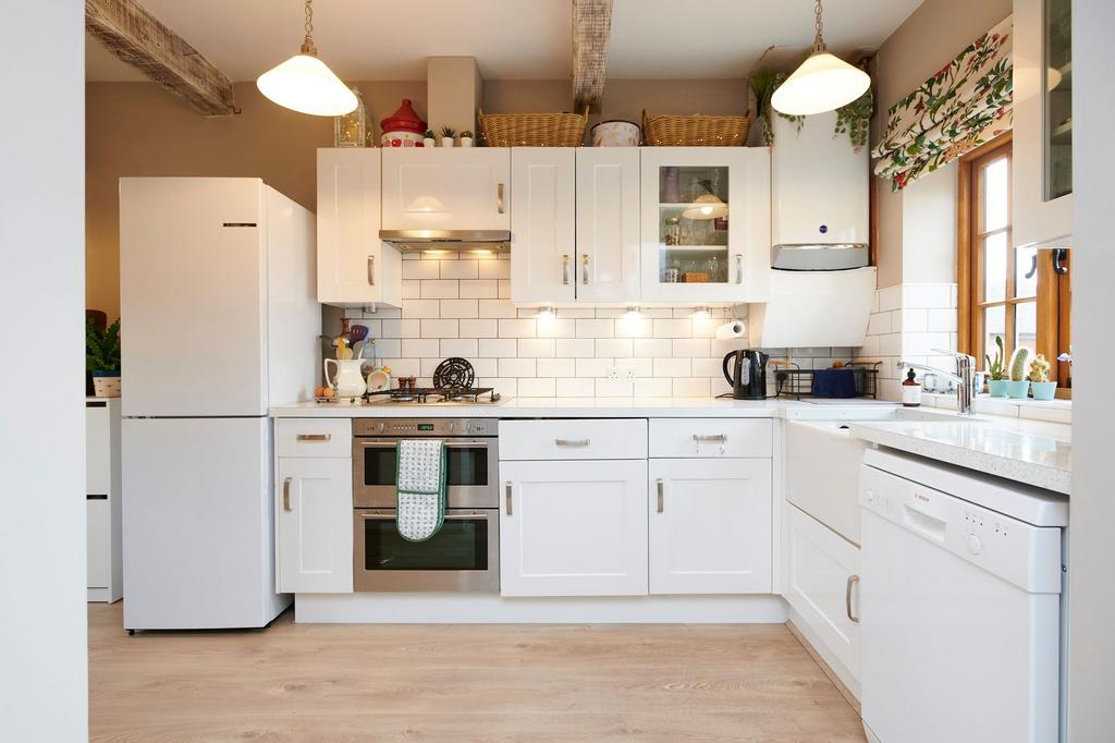 Far Laund, Belper, DE56 2 bed terraced house for sale £240,000
