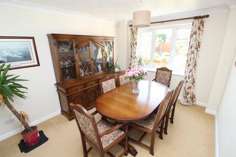 7 Hexter Close, Whetstone, Leicester, LE8 6QW