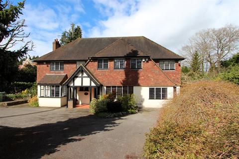 5 bedroom detached house to rent, Heather Close, Kingswood