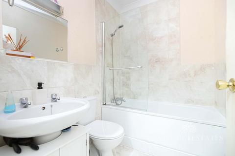 1 bedroom apartment for sale, Percy Road, Bournemouth BH5