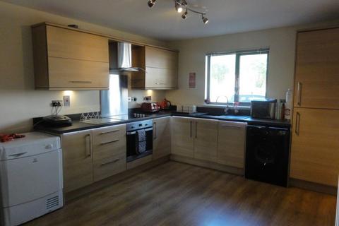 2 bedroom house to rent, Merton Court, Canal Road, Hereford