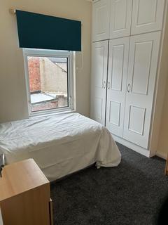 2 bedroom terraced house to rent, Lambton Street, Shildon DL4