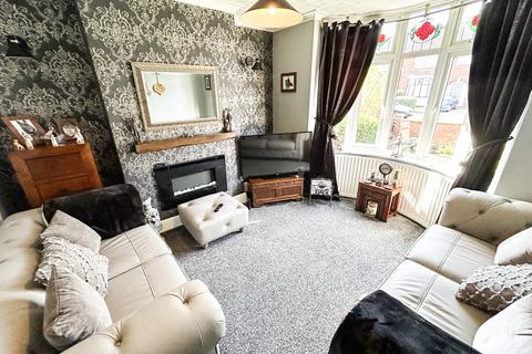 3 bedroom semi-detached house for sale, Fulbeck Road , DN16