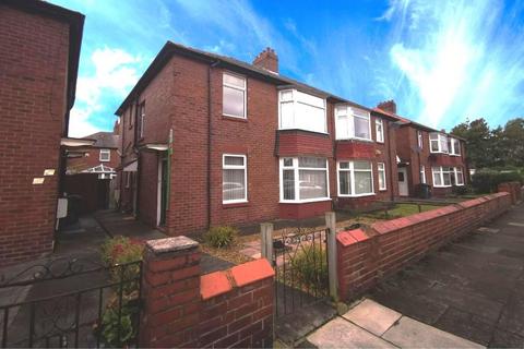 2 bedroom flat to rent, Lynn Road, Wallsend, NE28