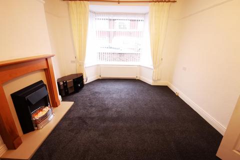 2 bedroom flat to rent, Lynn Road, Wallsend, NE28