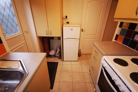 2 bedroom flat to rent, Lynn Road, Wallsend, NE28