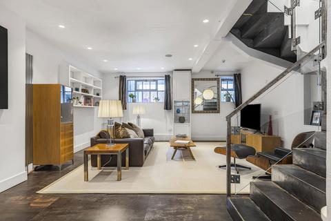 3 Dallington Square, London, EC1V 0BZ