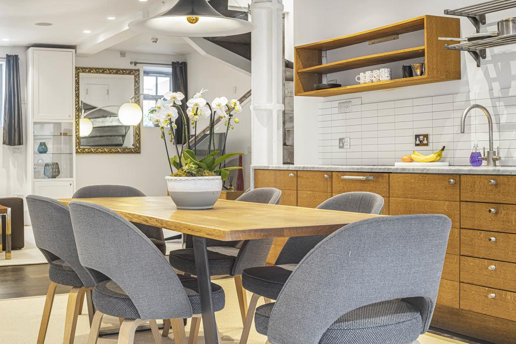 Kitchen/Reception