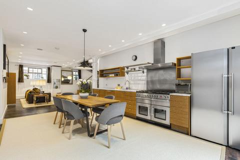 3 Dallington Square, London, EC1V 0BZ