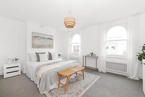 2 bedroom apartment for sale, Heber Road, East Dulwich, London, SE22