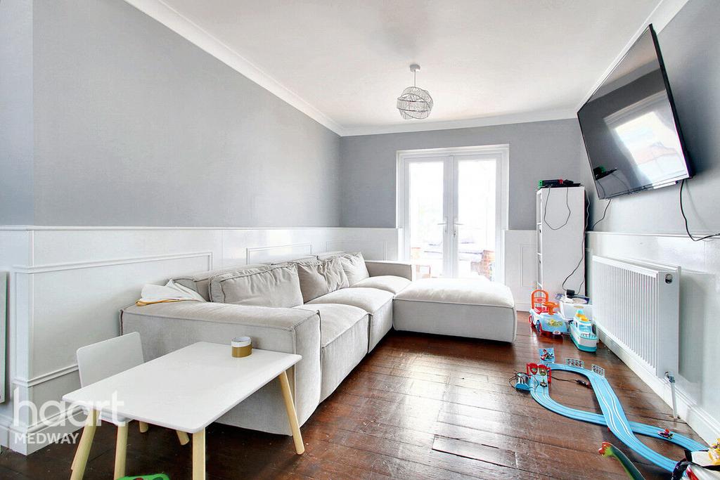 St Williams Way, Rochester 3 bed terraced house for sale £325,000