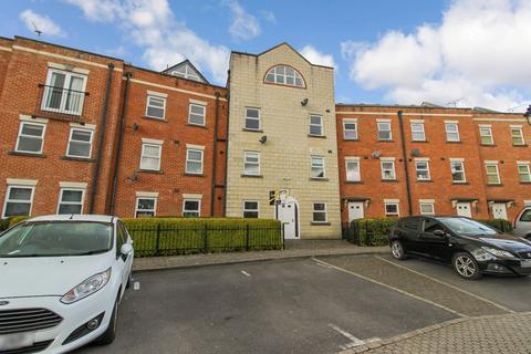 2 bedroom apartment to rent, Godwin Court, Swindon SN1