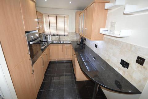 1 bedroom flat for sale, Thomas A Beckett Close, Wembley, HA0