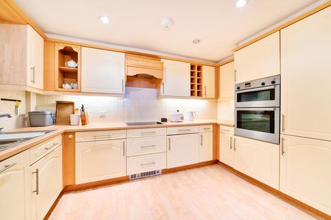 2 bedroom apartment for sale, Oatlands Drive, Weybridge, KT13