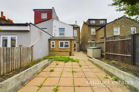 3 bedroom end of terrace house for sale, Belmont Road, London, SE25