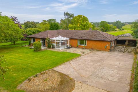 4 bedroom bungalow for sale, Bruntingthorpe Road, Knaptoft, Lutterworth