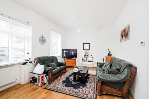 1 bedroom flat for sale, Woodford Road, Forest Gate