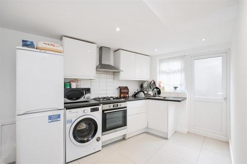 1 bedroom flat for sale, Woodford Road, Forest Gate