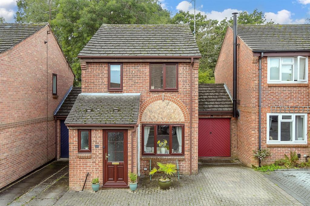 Dover Close, Southwater, Horsham... 3 bed link detached house for sale