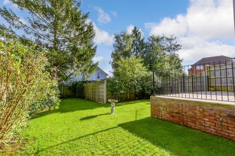 4 bedroom link detached house for sale, Tolhurst Way, Lenham, Maidstone, Kent