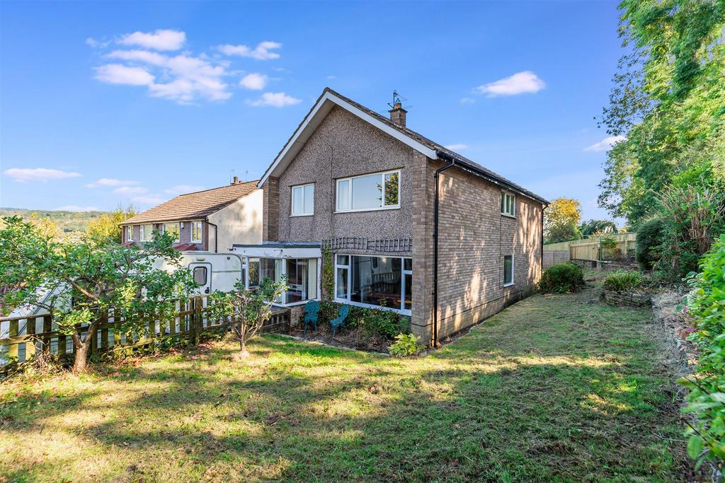 Victoria Avenue, Ilkley LS29 4 bed detached house for sale £540,000