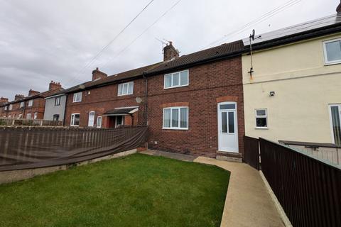 3 bedroom terraced house to rent, Newstead View, Fitzwilliam, Pontefract, West Yorkshire, WF9