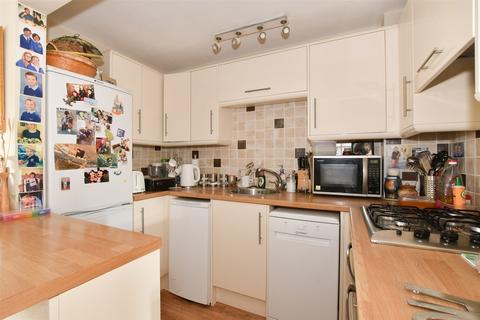 2 bedroom ground floor flat for sale, Colwell Road, Freshwater, Isle of Wight