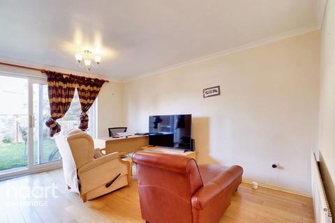 2 bedroom end of terrace house for sale, Mandrill Close, Cambridge