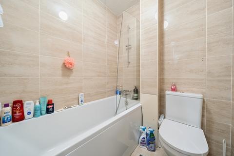 106 Brendon Close, Harlington, Hayes, UB3 5NH