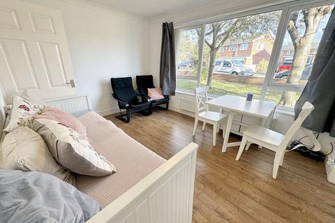 32 Ashdown Avenue, Durham, DH1 1DD