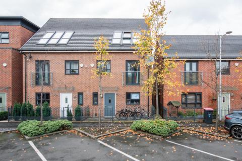 4 bedroom semi-detached house for sale, Oriel Gardens, Salford, M7