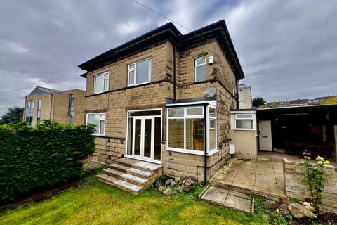 3 bedroom semi-detached house to rent, Bank Avenue, Horsforth, Leeds, West Yorkshire, LS18