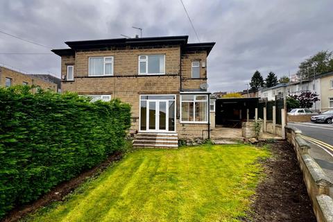 3 bedroom semi-detached house to rent, Bank Avenue, Horsforth, Leeds, West Yorkshire, LS18