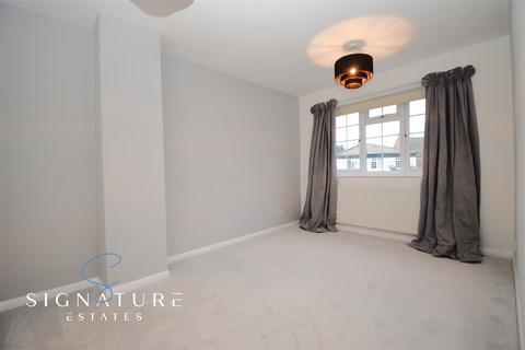 7 Pembridge Road, Bovingdon, Hemel Hempstead, HP3 0QJ