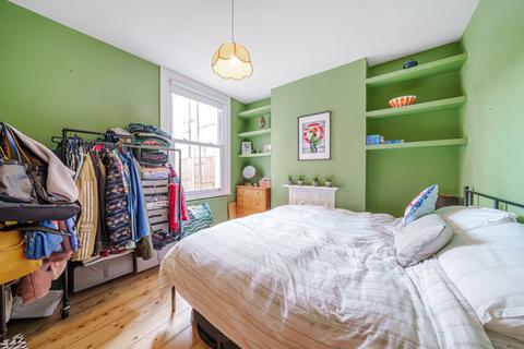 2 bedroom apartment for sale, Surrey Road, London