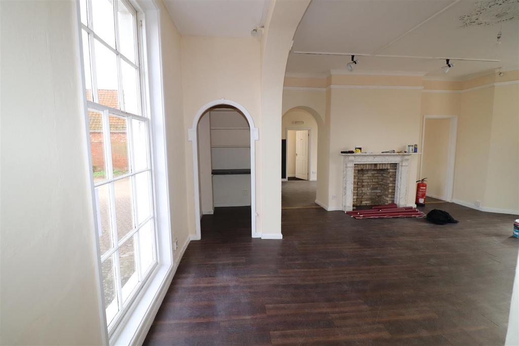 Market Place, Hadleigh, Ipswich... Property to rent £1,167 pcm (£269 pw)