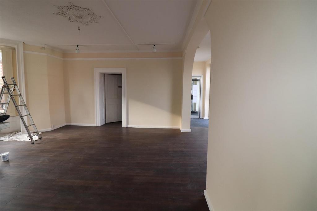 Market Place, Hadleigh, Ipswich... Property to rent £1,167 pcm (£269 pw)