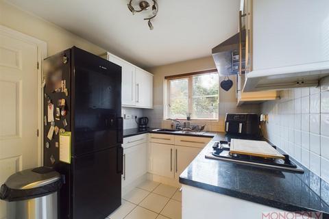 3 bedroom semi-detached house for sale, Top Farm Road, Wrexham