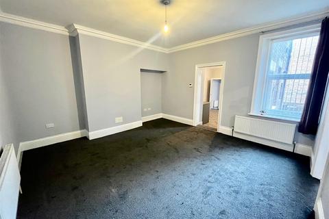 2 bedroom flat to rent, Saltwell Road, Gateshead