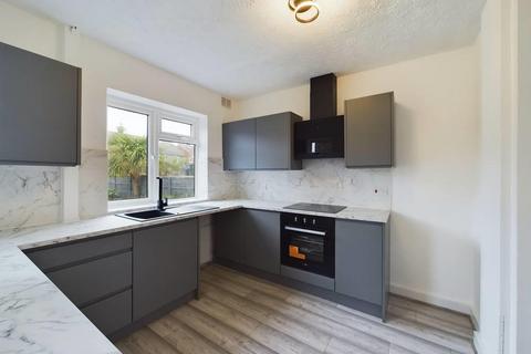 13 Stapleton Crescent, Rainham, RM13 7HA