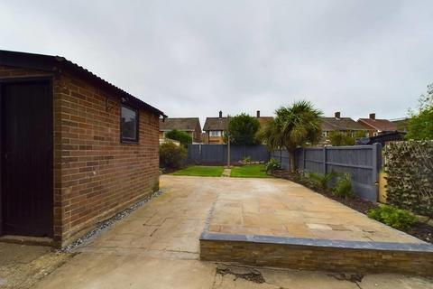 13 Stapleton Crescent, Rainham, RM13 7HA