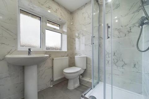 13 Stapleton Crescent, Rainham, RM13 7HA