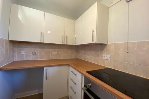 2 bedroom ground floor flat to rent, Ashfell Court, Edge Lane, Chorlton