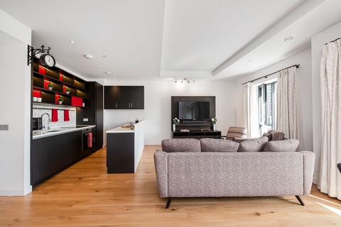 2 bedroom apartment for sale, Botanic Square, Globe House, E14