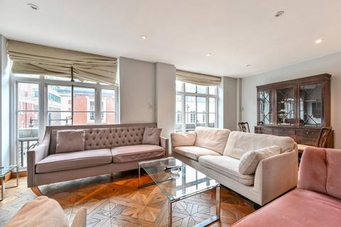 2 bedroom flat to rent, Hertford Street, Mayfair, London, W1J