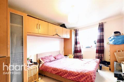 2 bedroom flat to rent, Chichester Wharf, Erith. DA8