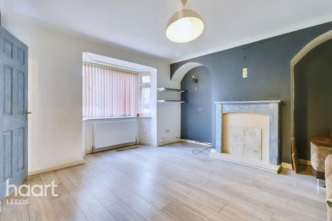 3 bedroom terraced house for sale, Wykebeck Valley Road, Leeds