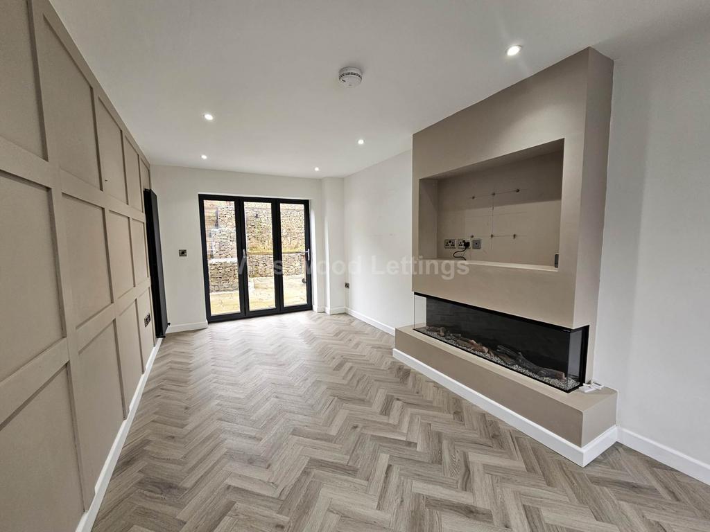 Ashenhurst Way, Leek 4 bed detached house to rent £1,600 pcm (£369 pw)