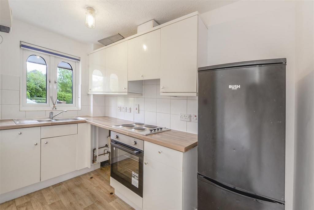 The Ridings, Paddock Wood 2 bed apartment for sale £210,000